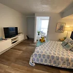 Kasa Ocean Breeze Beachfront Condo Pool
