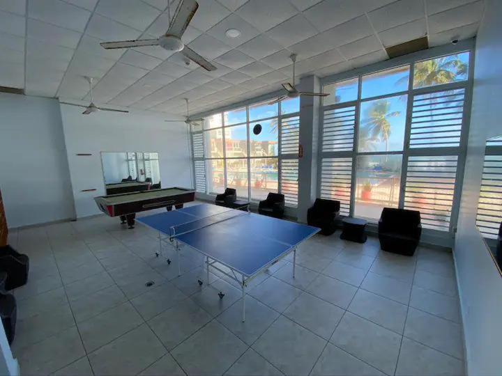 Kasa Ocean Breeze Beachfront Pool *